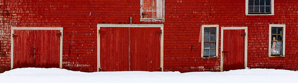 Ernest CADEGAN photographie "Grange rouge en hiver"